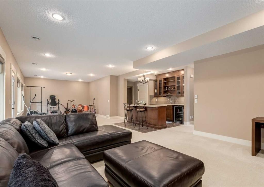 









72


Rockcliff

Grove Northwest,
Calgary,




AB
T3G 0C8

