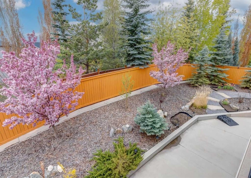 









72


Rockcliff

Grove Northwest,
Calgary,




AB
T3G 0C8

