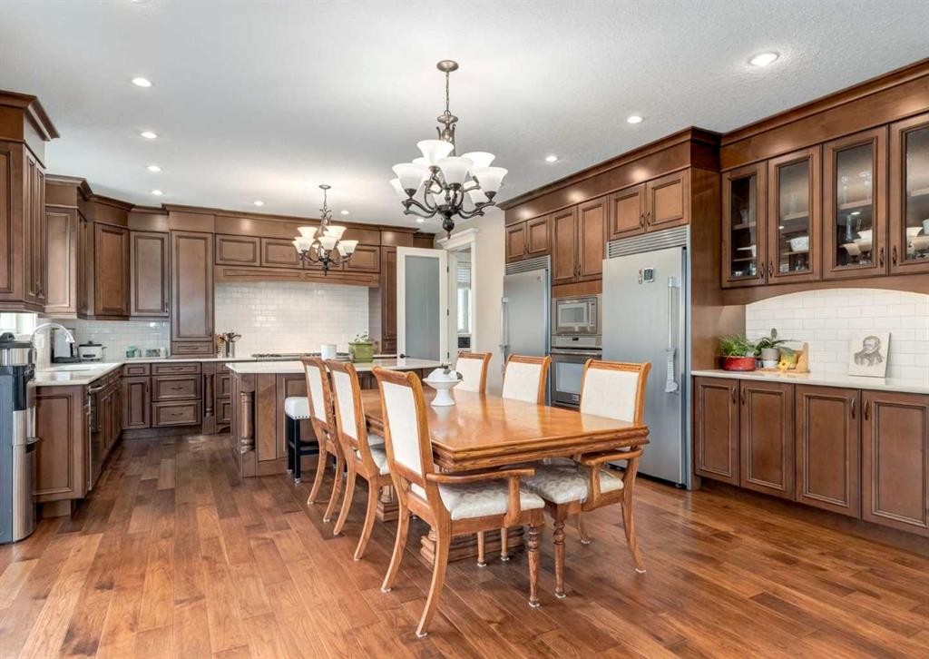 









72


Rockcliff

Grove Northwest,
Calgary,




AB
T3G 0C8

