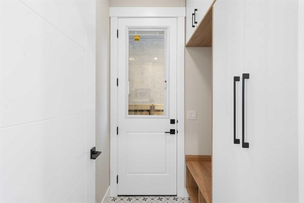 









2414


35

Street Southwest,
Calgary,




AB
T3E 2Y1

