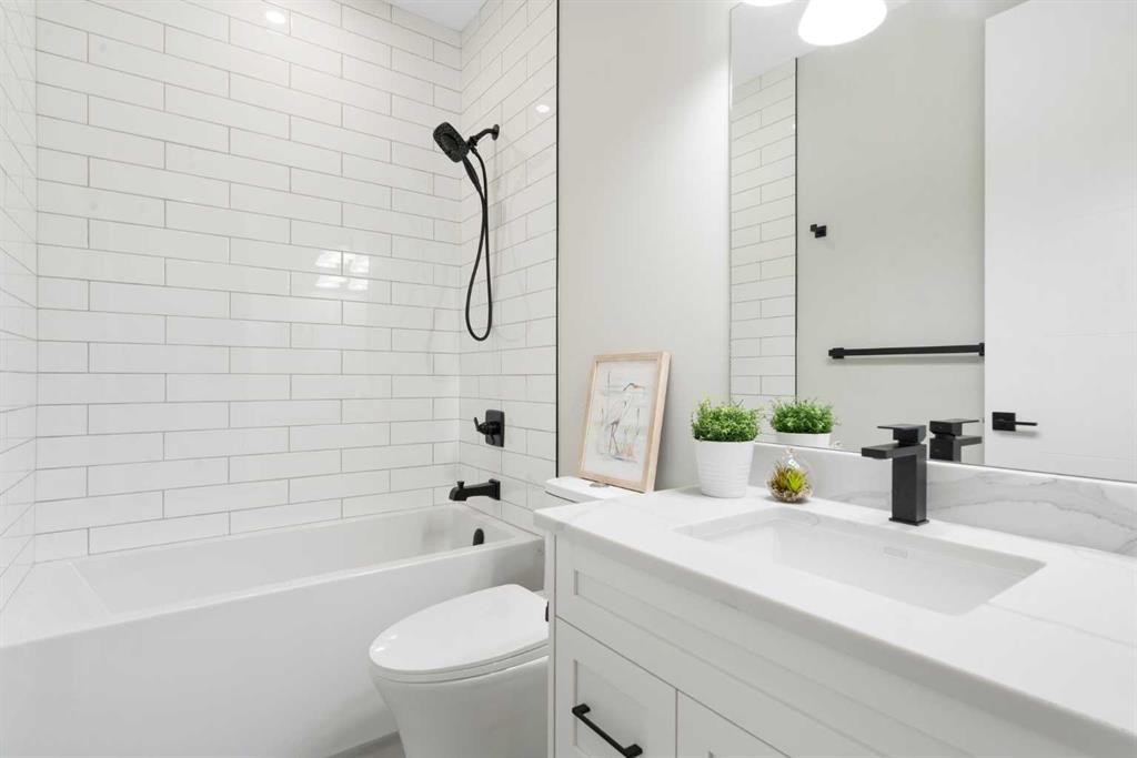 









2414


35

Street Southwest,
Calgary,




AB
T3E 2Y1

