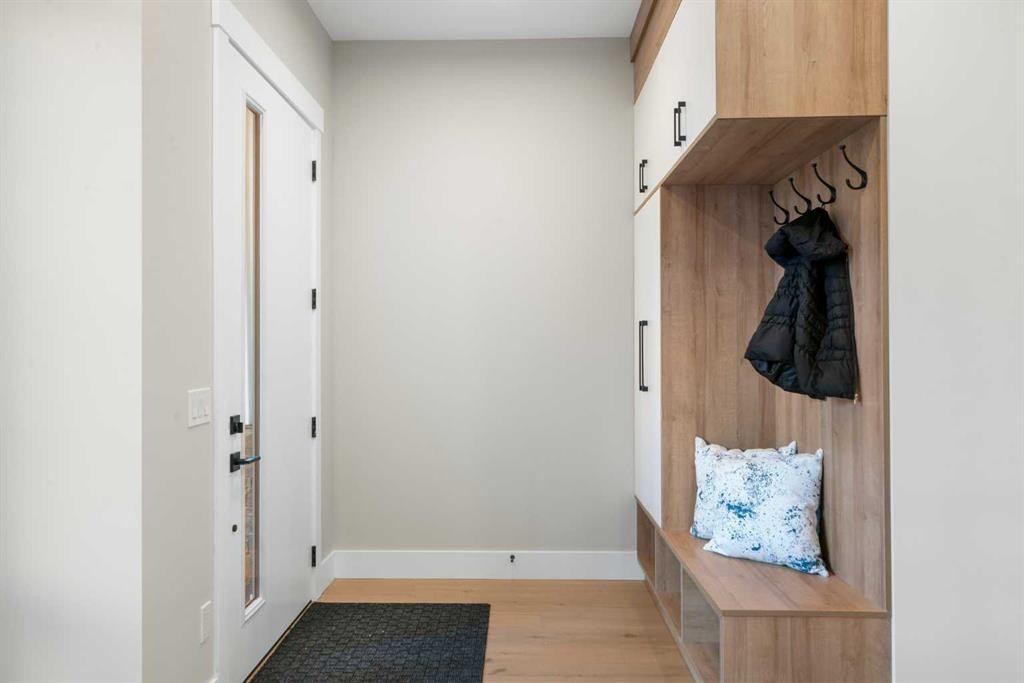 









2414


35

Street Southwest,
Calgary,




AB
T3E 2Y1

