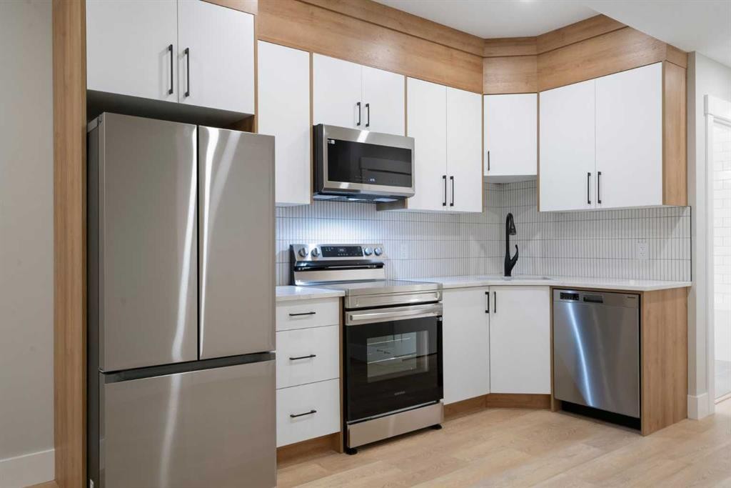 









2414


35

Street Southwest,
Calgary,




AB
T3E 2Y1

