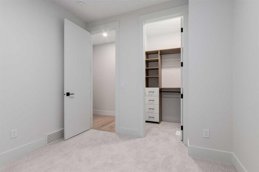









2416


35

Street Southwest,
Calgary,




AB
T3E2Y1

