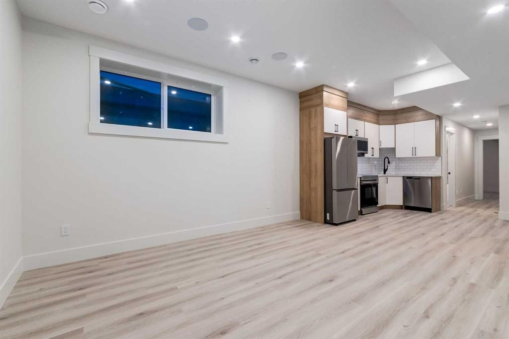 









2416


35

Street Southwest,
Calgary,




AB
T3E2Y1

