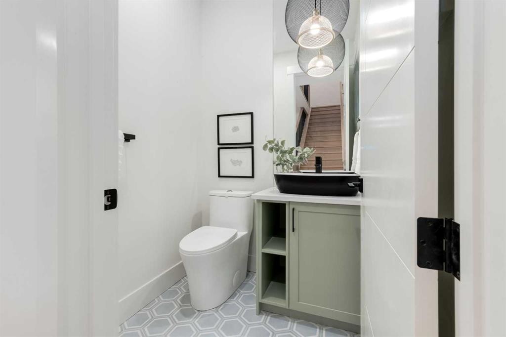 









2416


35

Street Southwest,
Calgary,




AB
T3E2Y1

