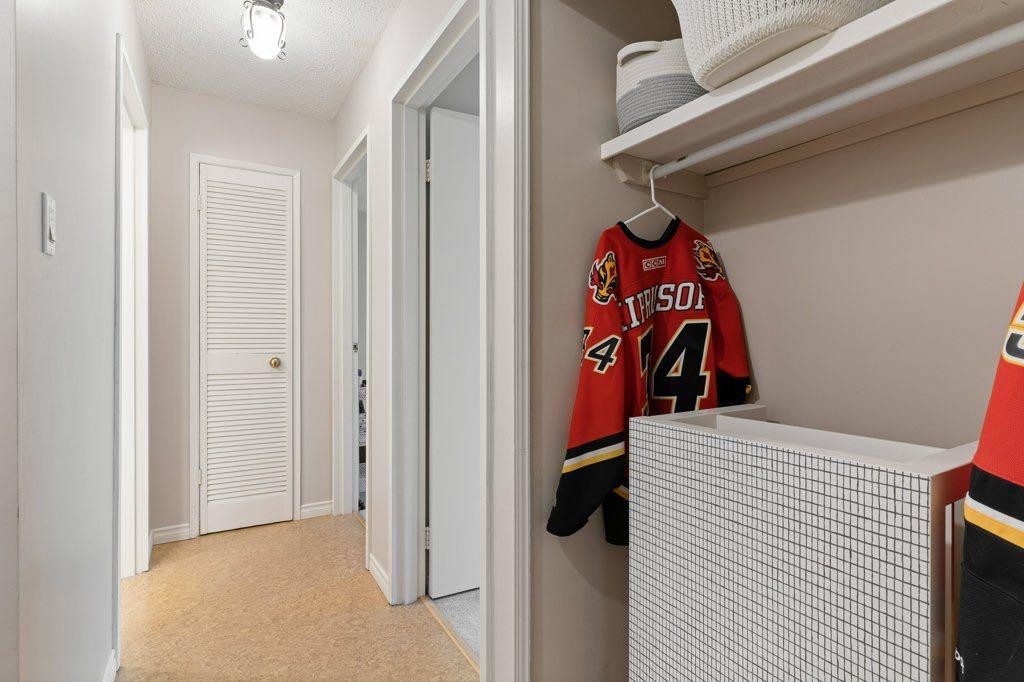 









8948


Elbow

Drive Southwest, 504,
Calgary,




AB
T2V 0H9

