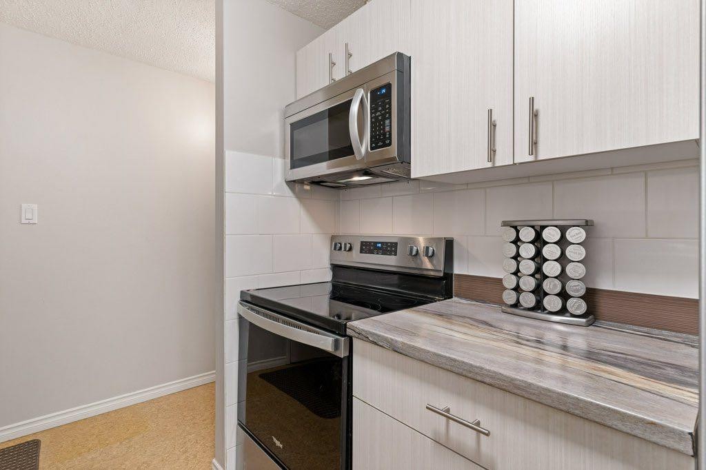 









8948


Elbow

Drive Southwest, 504,
Calgary,




AB
T2V 0H9

