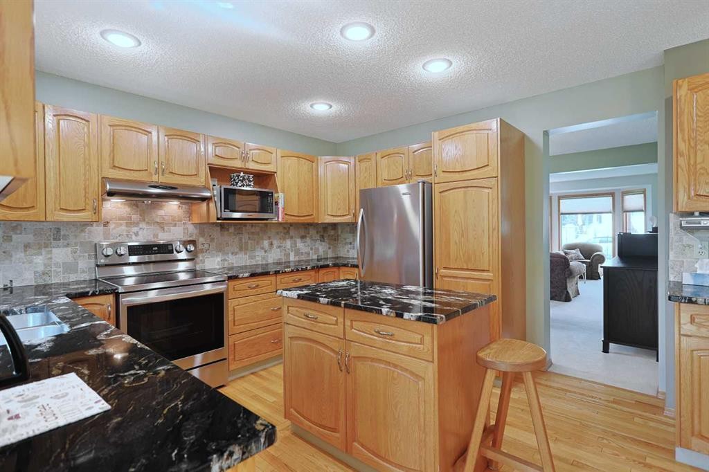 









109


Hamptons

Grove Northwest,
Calgary,




AB
T3A 5B2

