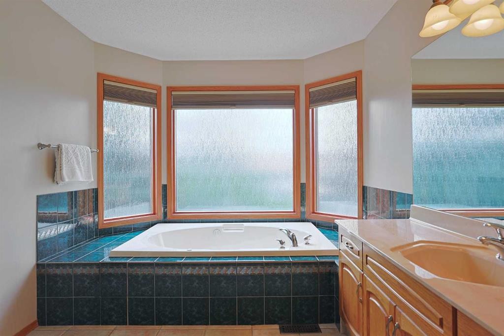 









109


Hamptons

Grove Northwest,
Calgary,




AB
T3A 5B2

