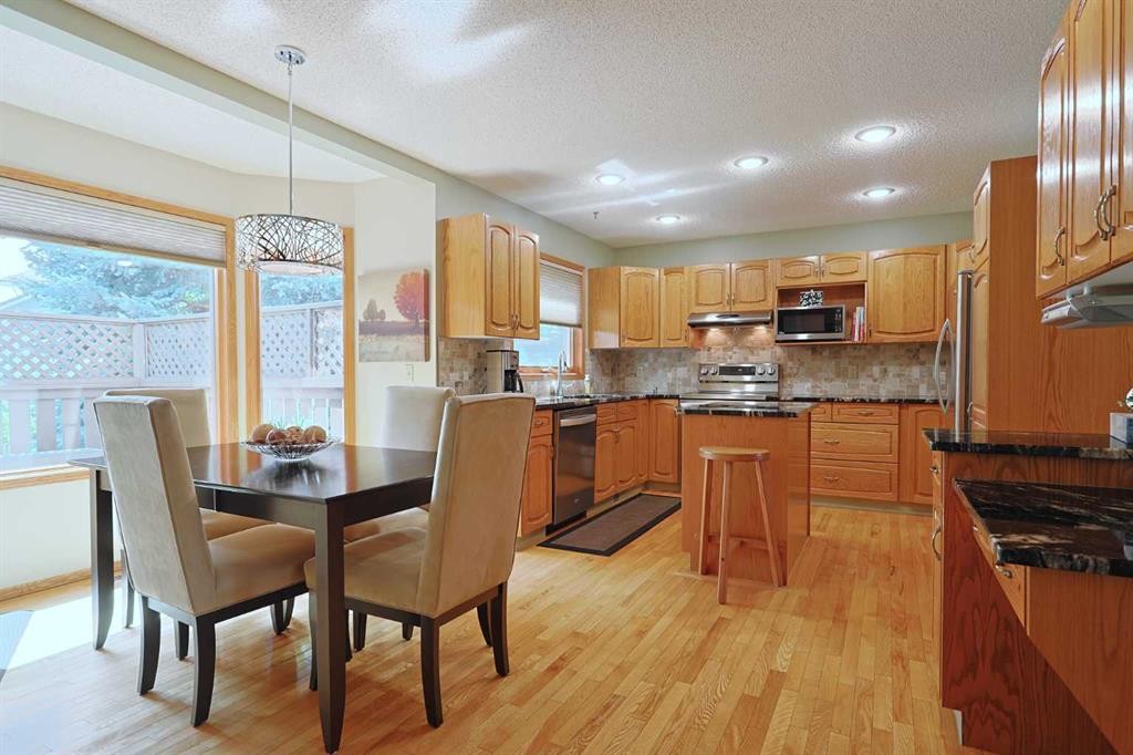 









109


Hamptons

Grove Northwest,
Calgary,




AB
T3A 5B2

