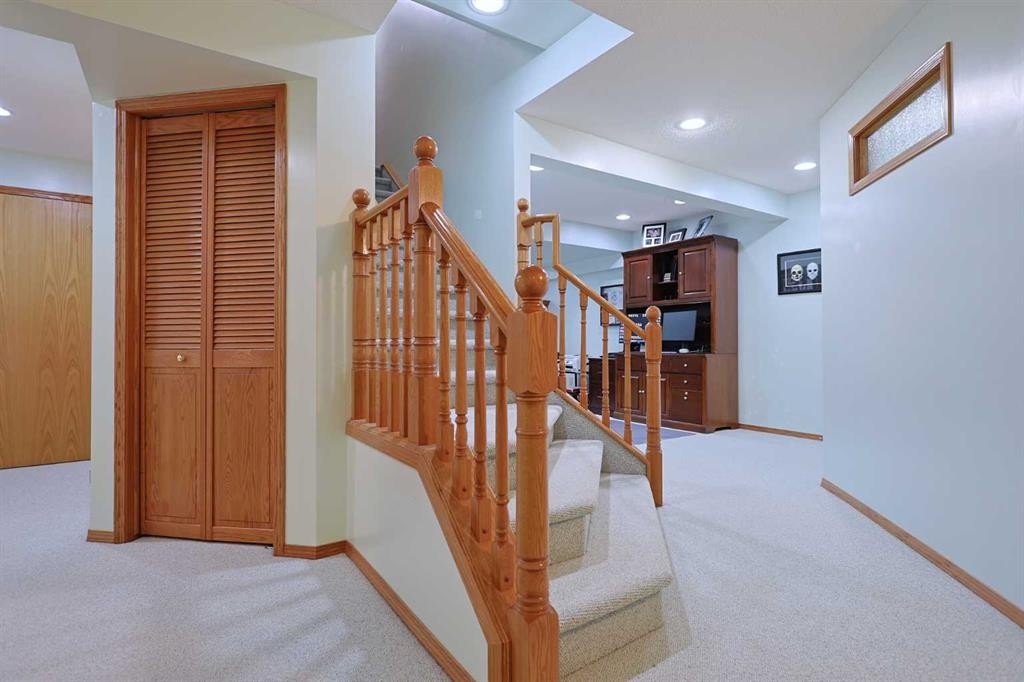 









109


Hamptons

Grove Northwest,
Calgary,




AB
T3A 5B2

