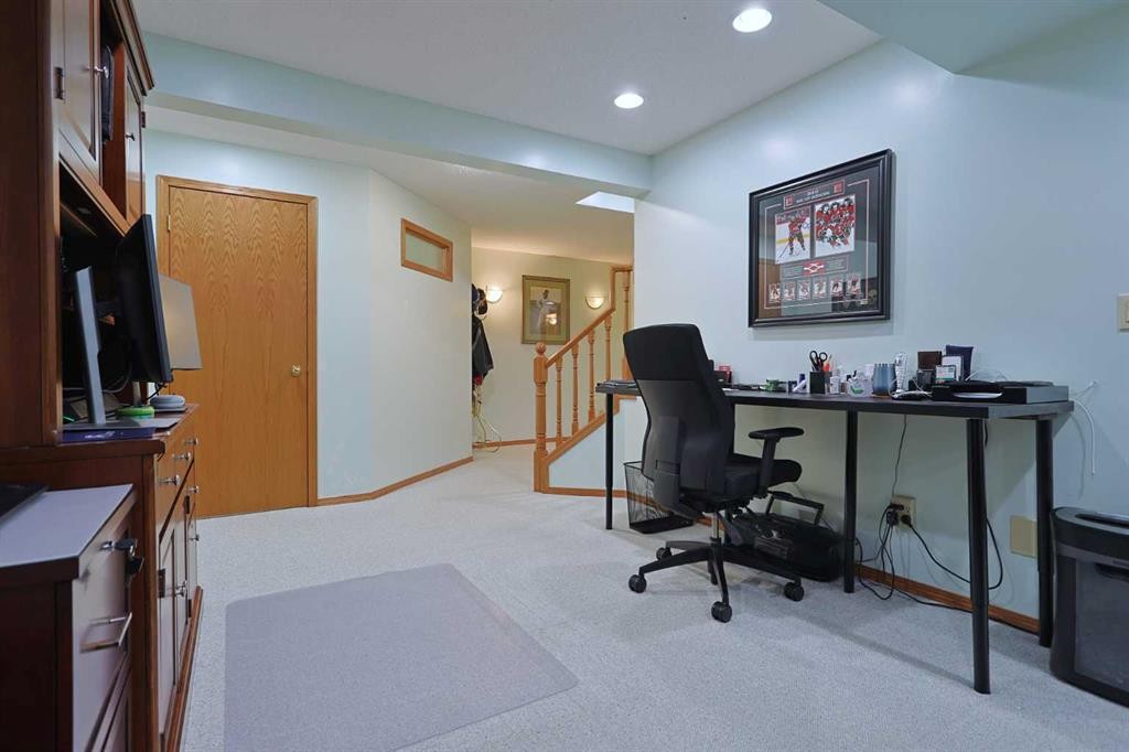 









109


Hamptons

Grove Northwest,
Calgary,




AB
T3A 5B2

