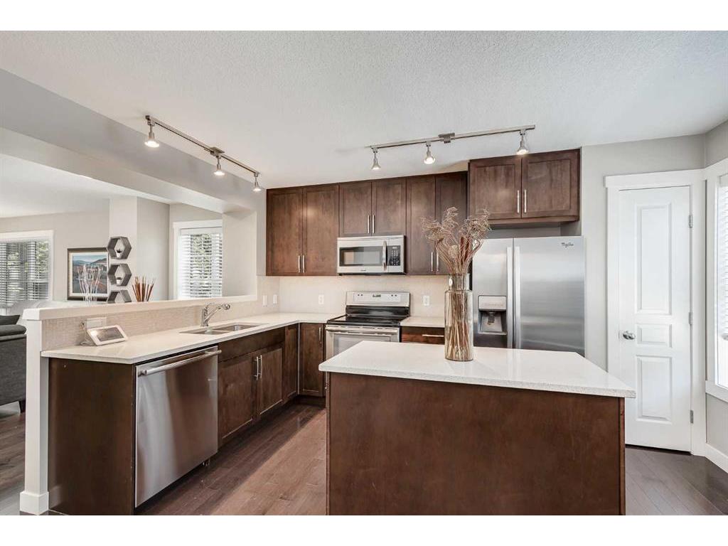 









1118


Mckenzie Towne

Row Southeast,
Calgary,




AB
T2Z1E1

