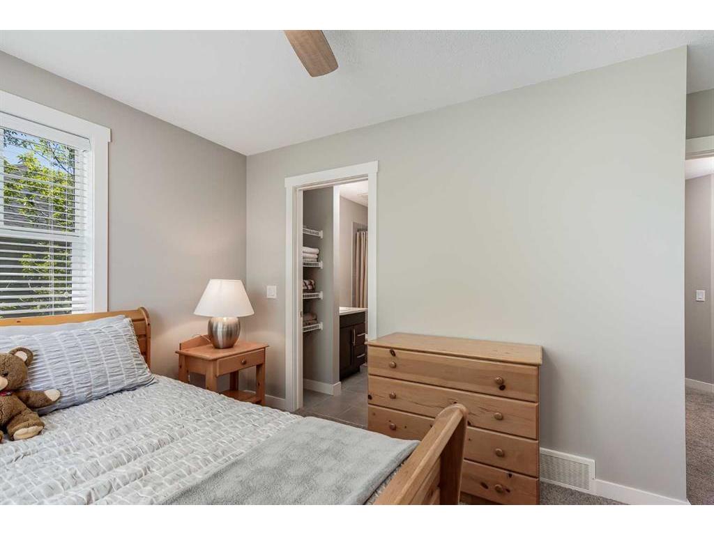 









1118


Mckenzie Towne

Row Southeast,
Calgary,




AB
T2Z1E1

