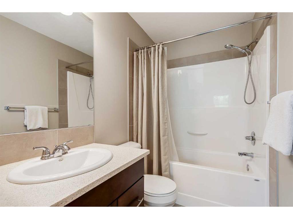 









1118


Mckenzie Towne

Row Southeast,
Calgary,




AB
T2Z1E1

