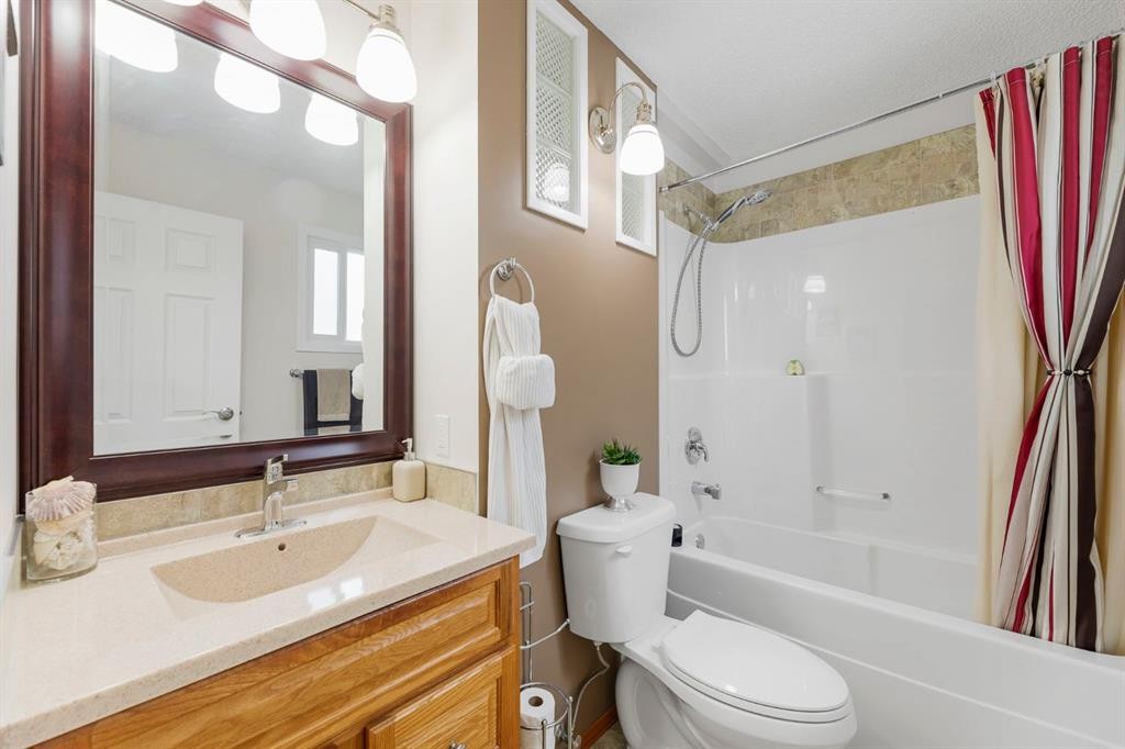 









20


Woodford

Crescent Southwest,
Calgary,




AB
T2W4C4

