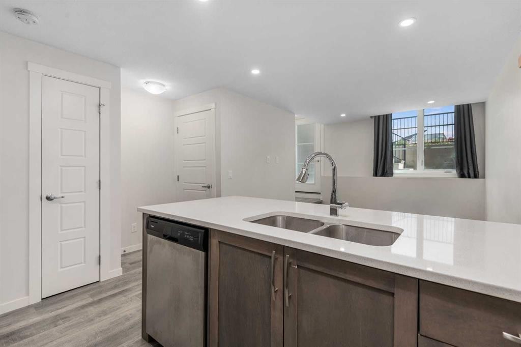









260


Rowley

Way Northwest, 108,
Calgary,




AB
T3L 0H5

