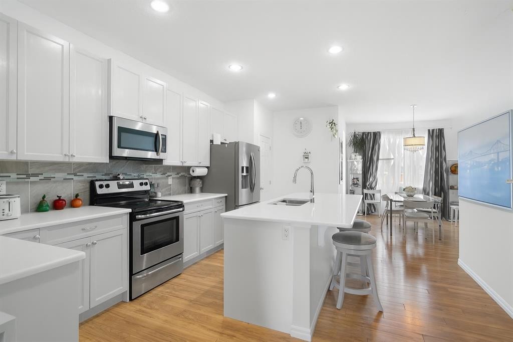 









1585


Legacy

Circle Southeast,
Calgary,




AB
T2x 2c3

