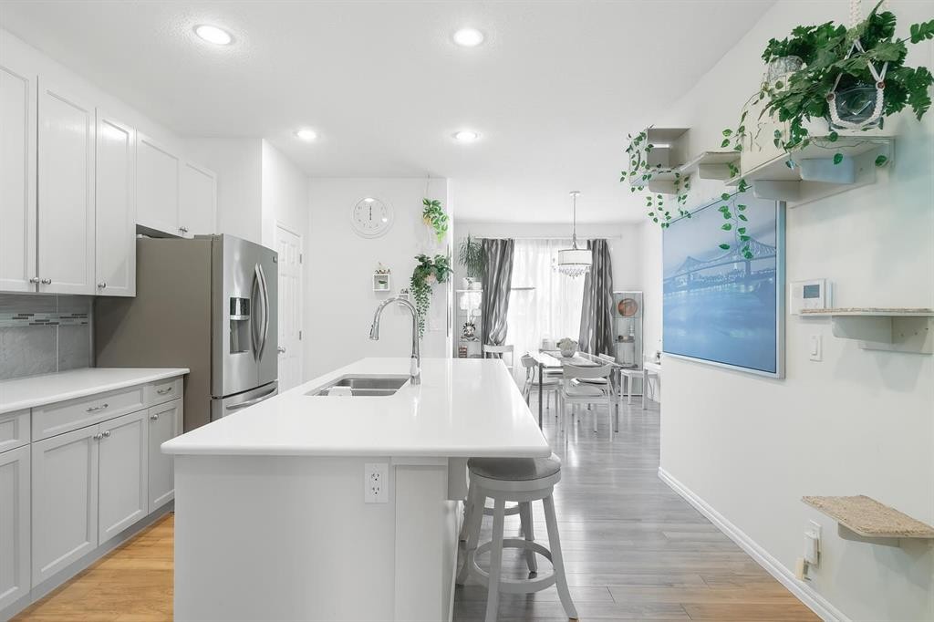 









1585


Legacy

Circle Southeast,
Calgary,




AB
T2x 2c3

