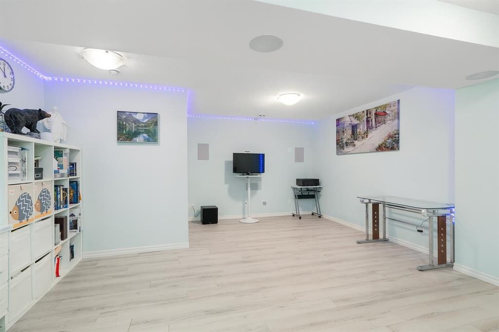 









1585


Legacy

Circle Southeast,
Calgary,




AB
T2x 2c3


