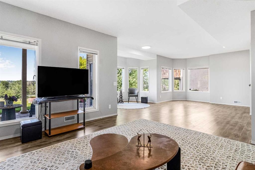 









197


Douglas Park

Boulevard Southeast,
Calgary,




AB
T2Z 2N3

