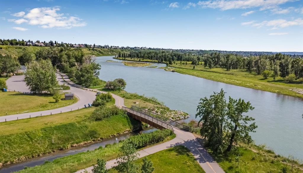 









197


Douglas Park

Boulevard Southeast,
Calgary,




AB
T2Z 2N3

