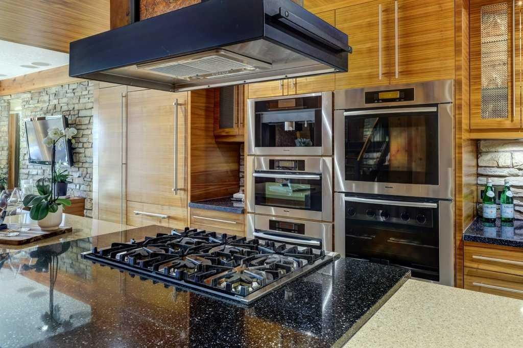 









738


Crescent

Road Northwest,
Calgary,




AB
T2M 4A7

