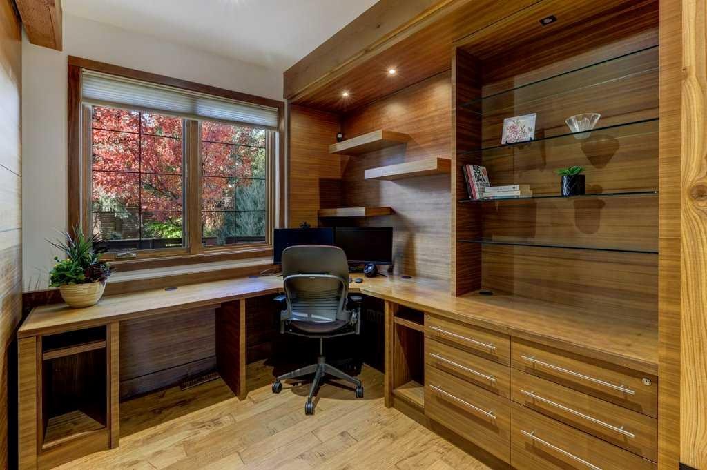 









738


Crescent

Road Northwest,
Calgary,




AB
T2M 4A7

