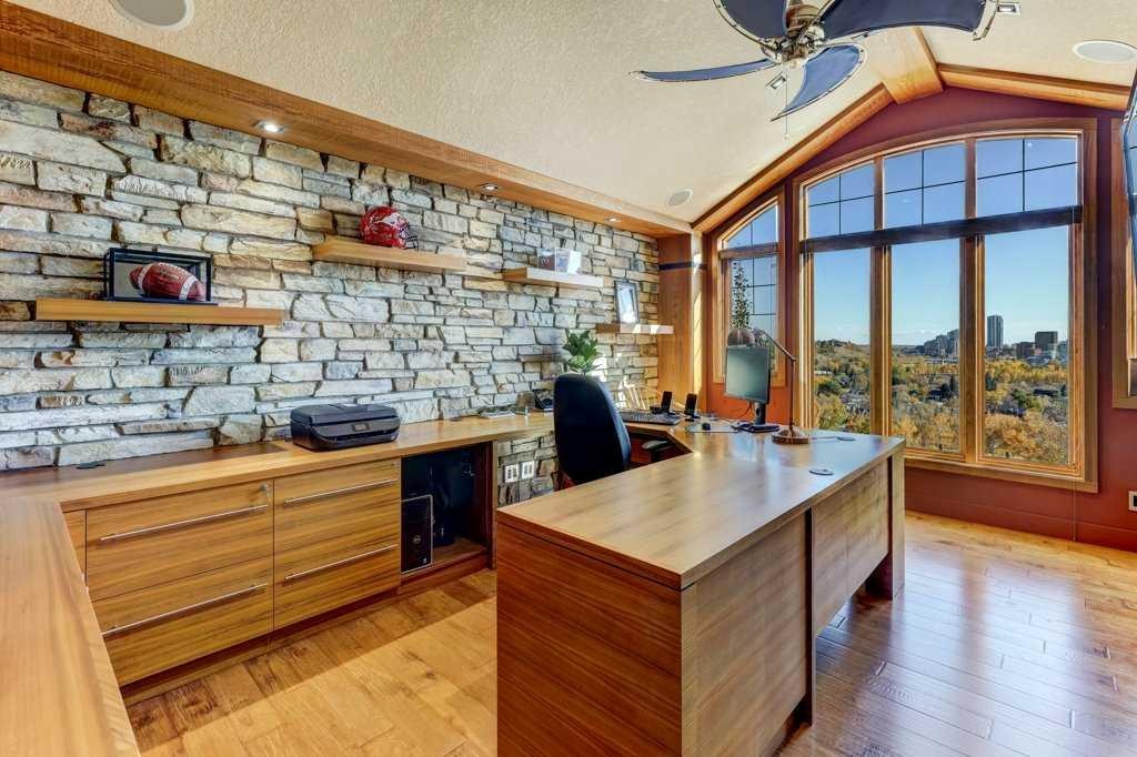 









738


Crescent

Road Northwest,
Calgary,




AB
T2M 4A7


