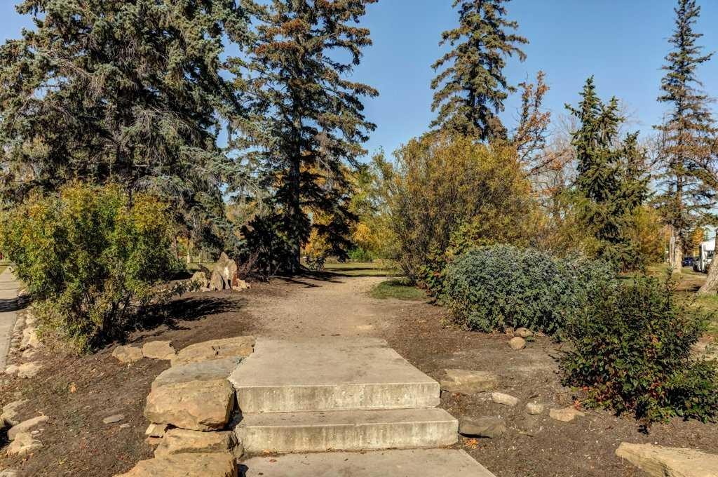 









738


Crescent

Road Northwest,
Calgary,




AB
T2M 4A7

