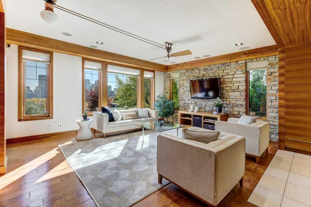 









738


Crescent

Road Northwest,
Calgary,




AB
T2M 4A7

