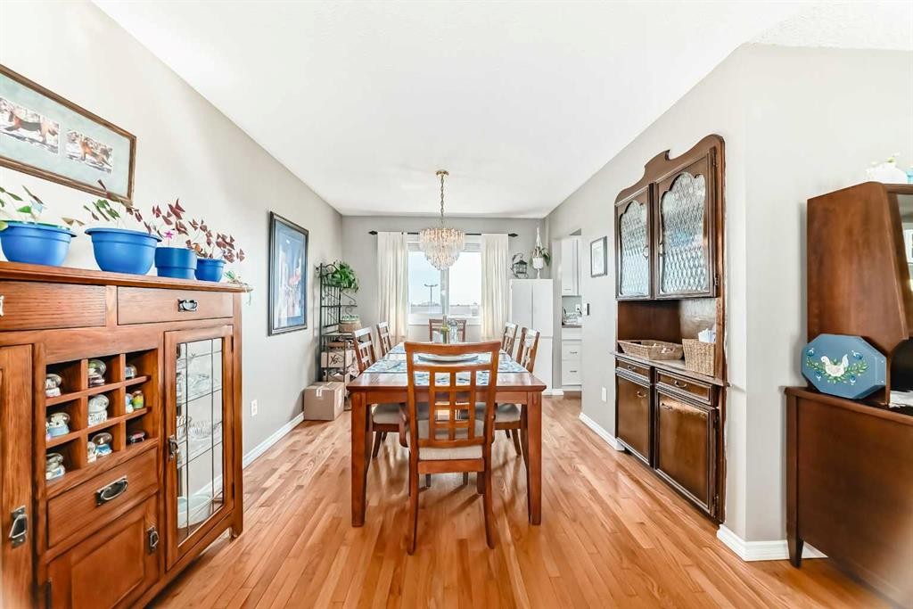









32


Radcliffe

Bay Southeast,
Calgary,




AB
T2A 6B3

