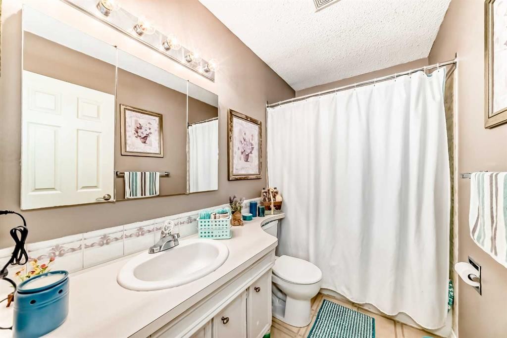 









32


Radcliffe

Bay Southeast,
Calgary,




AB
T2A 6B3

