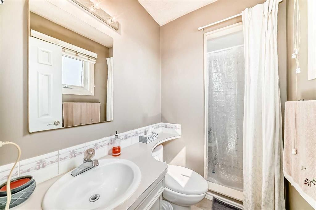 









32


Radcliffe

Bay Southeast,
Calgary,




AB
T2A 6B3

