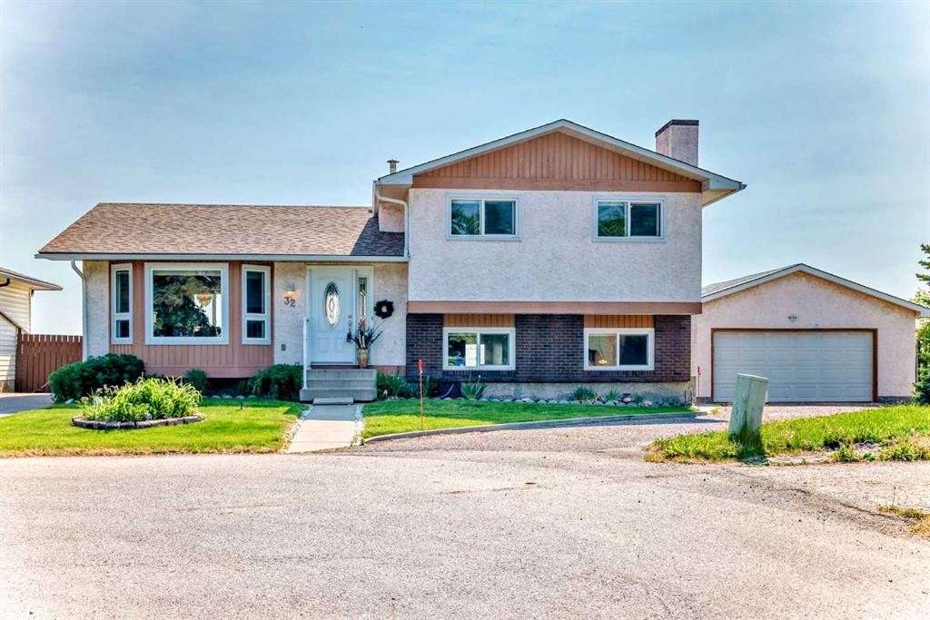 









32


Radcliffe

Bay Southeast,
Calgary,




AB
T2A 6B3

