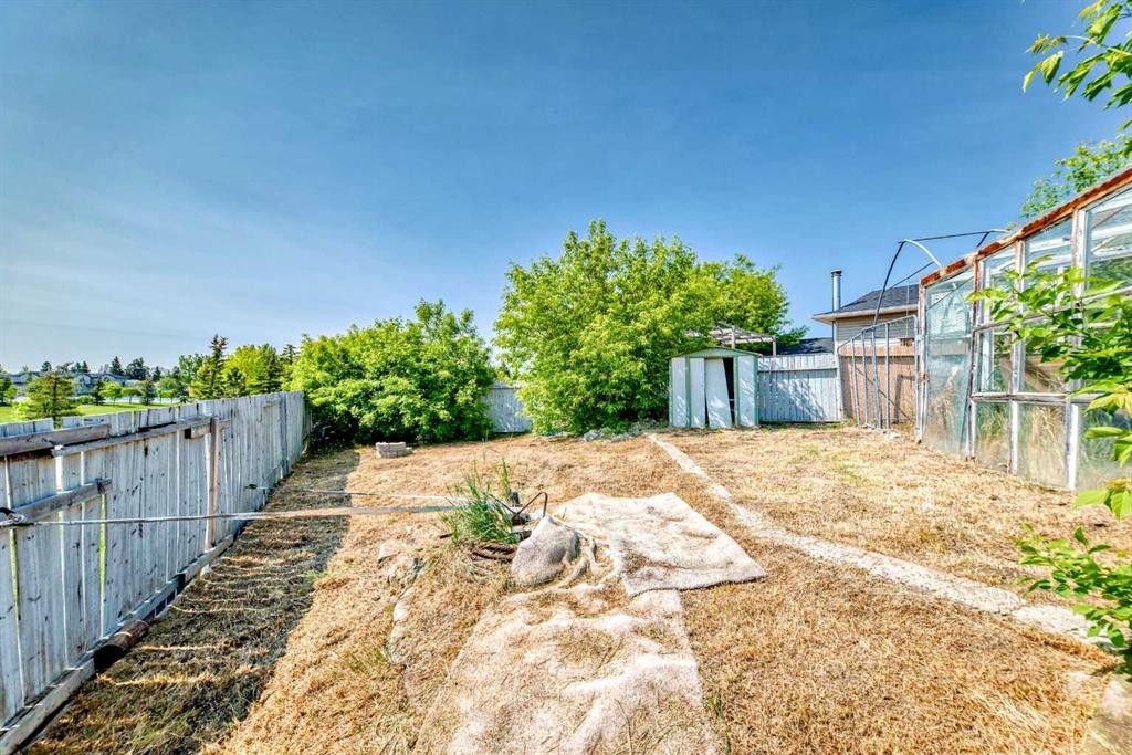 









32


Radcliffe

Bay Southeast,
Calgary,




AB
T2A 6B3

