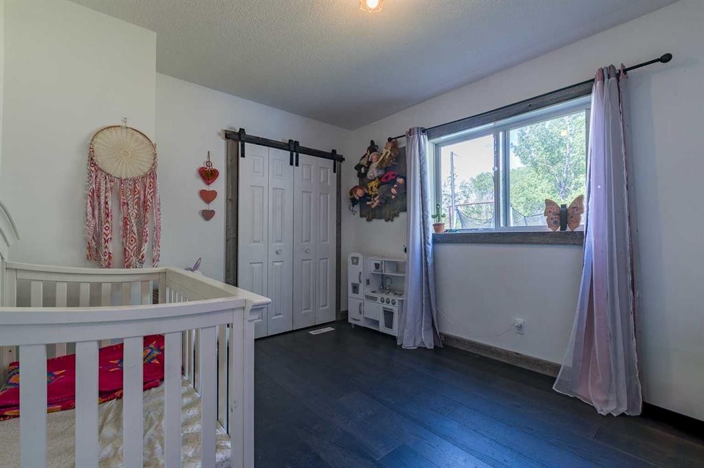 









482154


176

Street West,
Rural Foothills County,




AB
T1S 1A1

