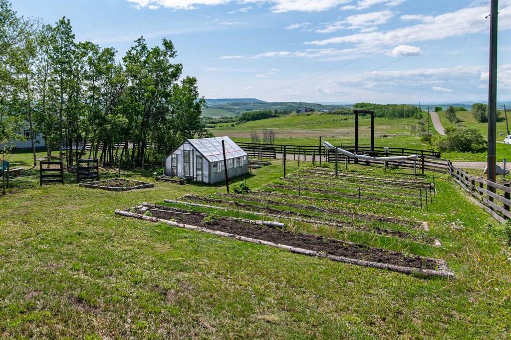 









482154


176

Street West,
Rural Foothills County,




AB
T1S 1A1

