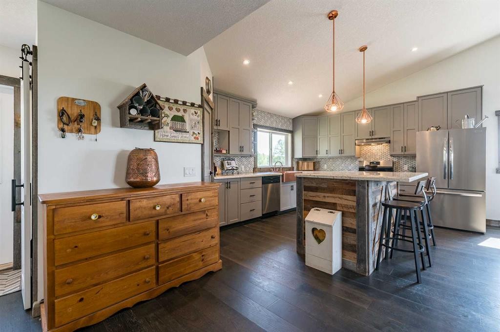 









482154


176

Street West,
Rural Foothills County,




AB
T1S 1A1

