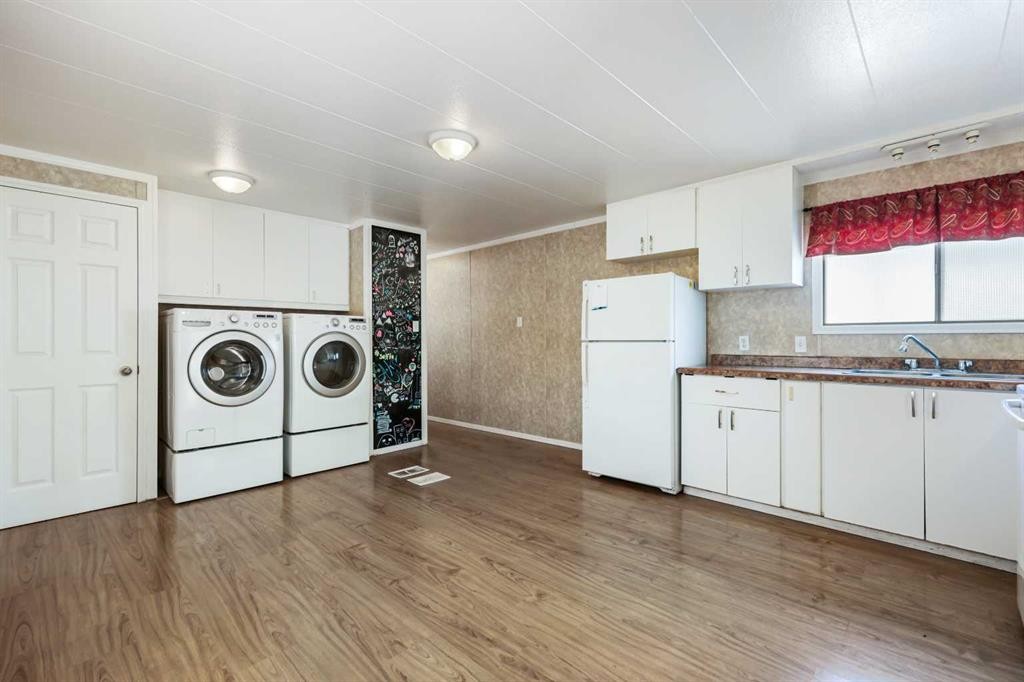 









6220


17

Avenue Southeast, 244,
Calgary,




AB
T2A 0W6

