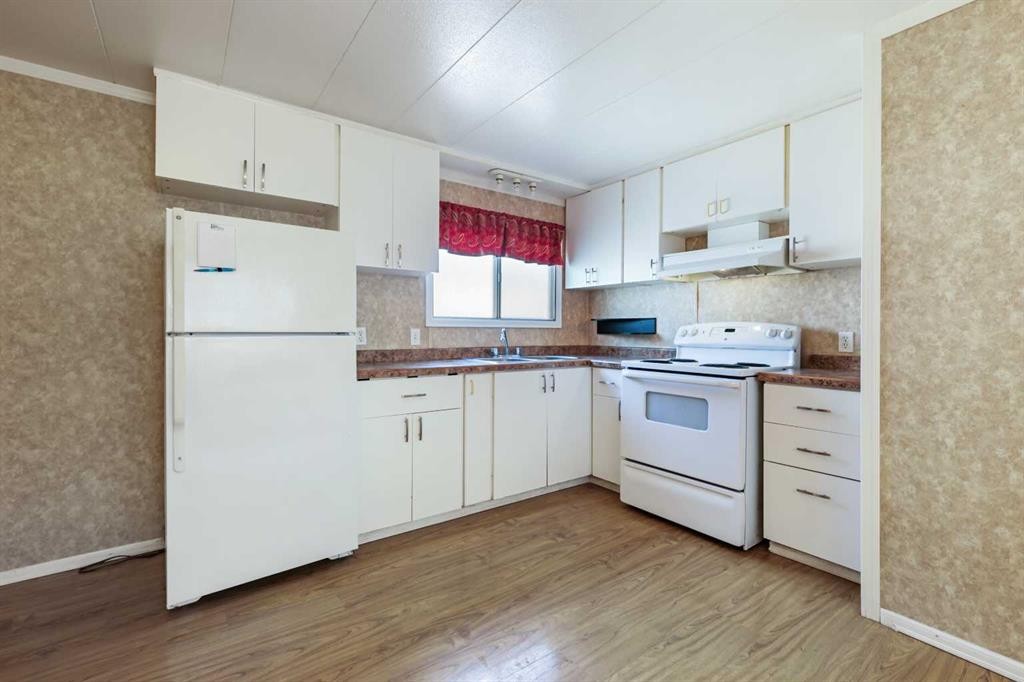 









6220


17

Avenue Southeast, 244,
Calgary,




AB
T2A 0W6

