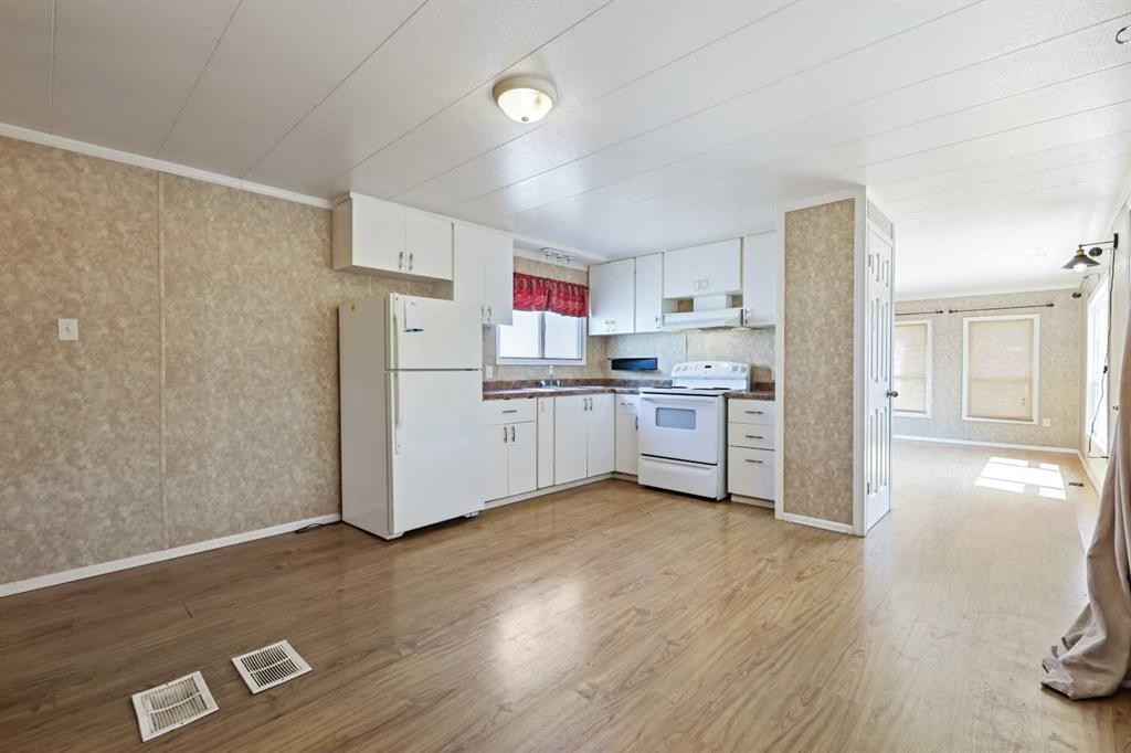 









6220


17

Avenue Southeast, 244,
Calgary,




AB
T2A 0W6

