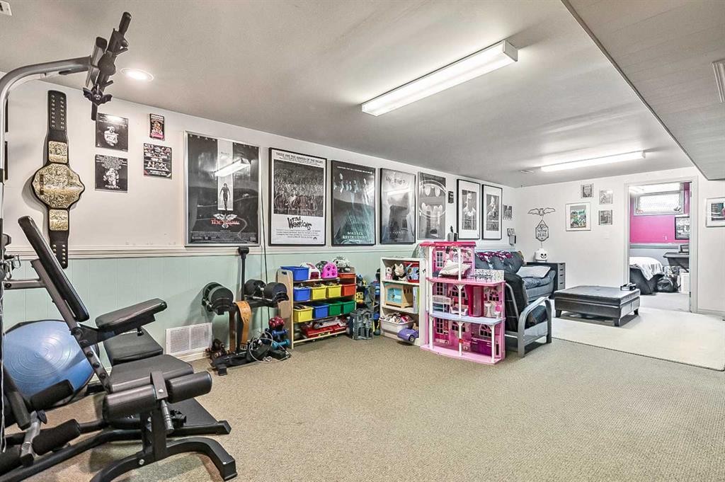









2628


Lionel

Crescent Southwest,
Calgary,




AB
T3E6B1

