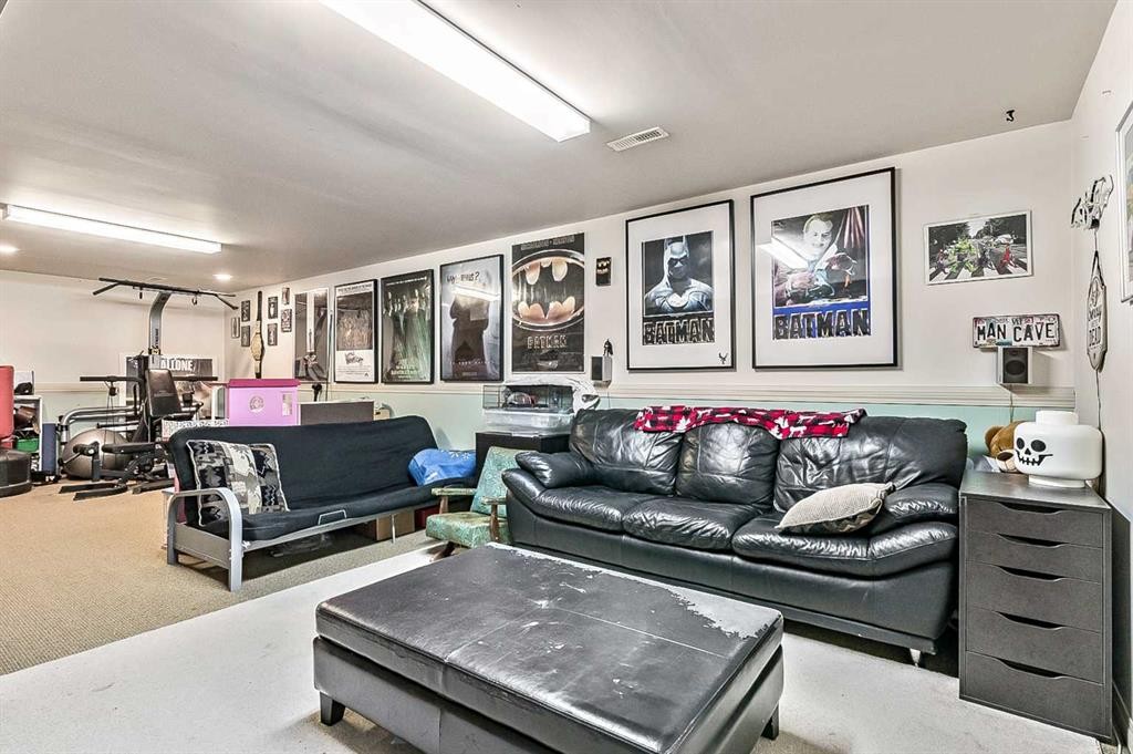 









2628


Lionel

Crescent Southwest,
Calgary,




AB
T3E6B1

