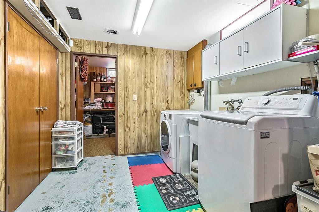 









2628


Lionel

Crescent Southwest,
Calgary,




AB
T3E6B1

