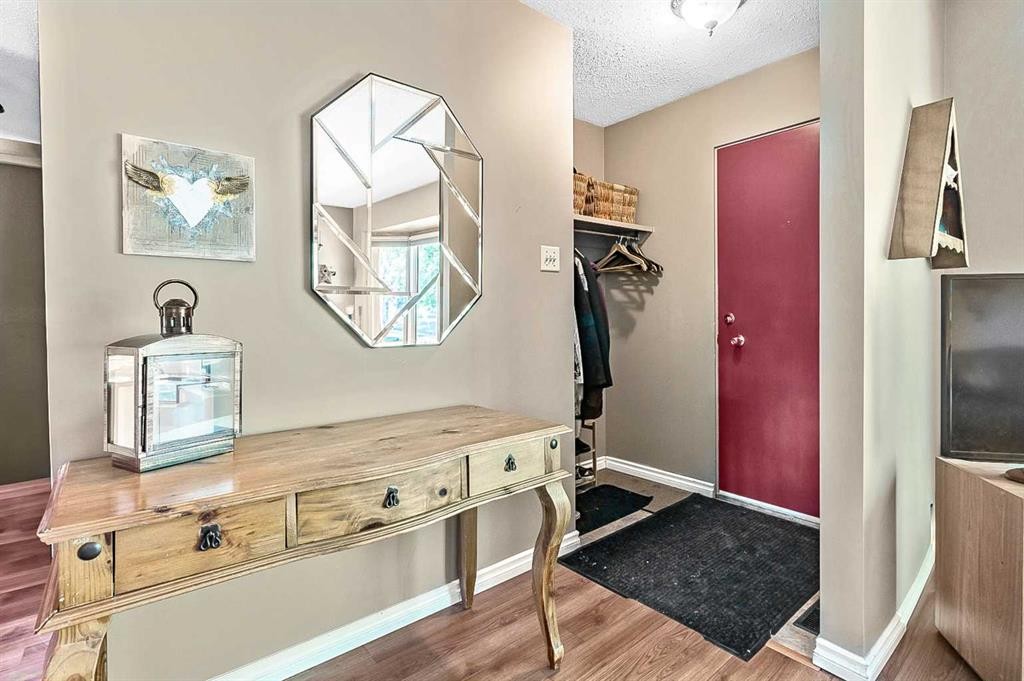 









2628


Lionel

Crescent Southwest,
Calgary,




AB
T3E6B1

