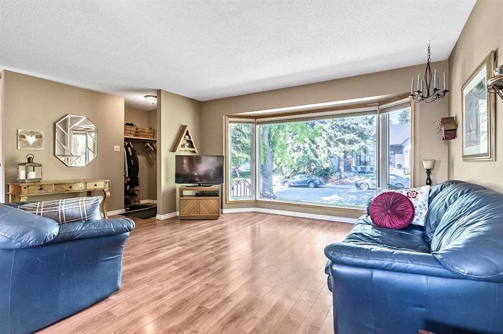 









2628


Lionel

Crescent Southwest,
Calgary,




AB
T3E6B1


