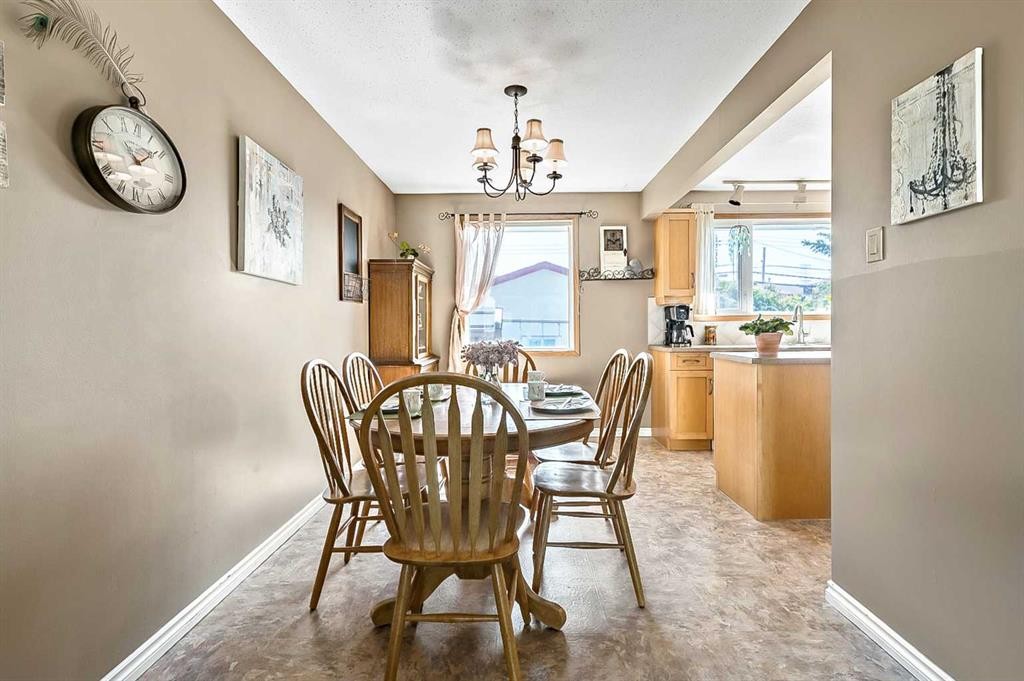 









2628


Lionel

Crescent Southwest,
Calgary,




AB
T3E6B1

