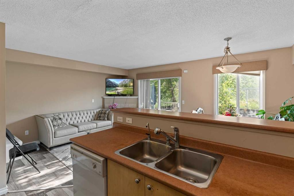 









64


Citadel Meadow

Gardens Northwest,
Calgary,




AB
T3G5N4

